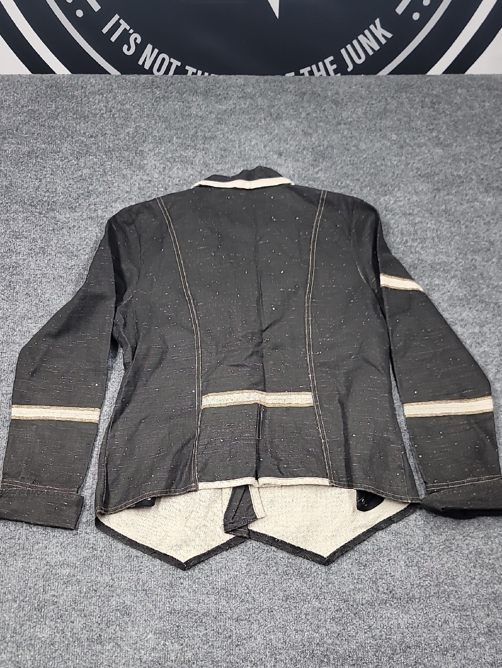 Womans Neesh By D.A.R. Geometric Jacket - Picture 9 of 9